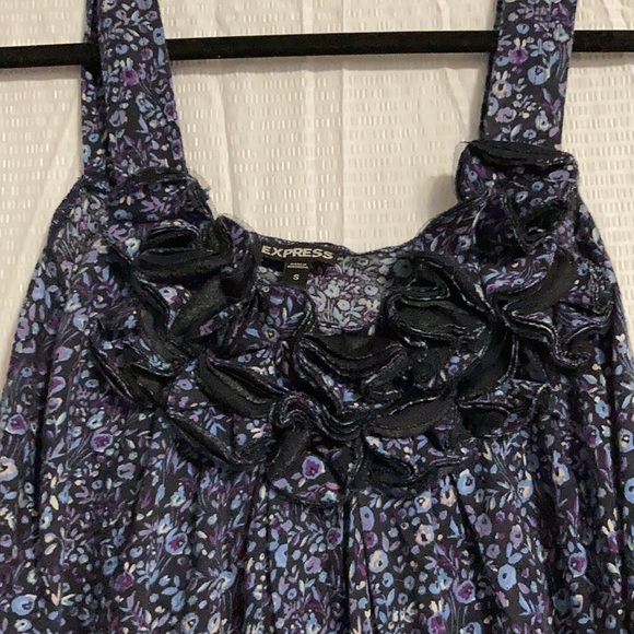 Express - Ladies Tank Top w/Ruffles - Picture 2 of 9